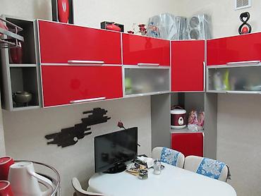 кухния мебел: Кухонный гарнитур в отличном состоянии, подойдет для квартир 105, 106 — 1