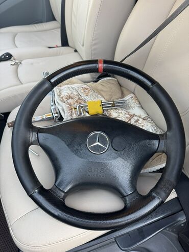fiat rul mebel: Mercedes Vito markalı avtomobil üçün qara rəngdə, dəri örtüklü sükan