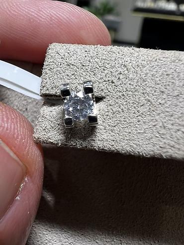 Серьги-гвоздики с бриллиантами, белое золото 14K. - Вставки