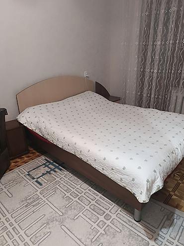 azadliq ev: Kirayə verilir xanımlara,bacı qardaşa,və ya ana başlaya. bu 4otaqli — 1