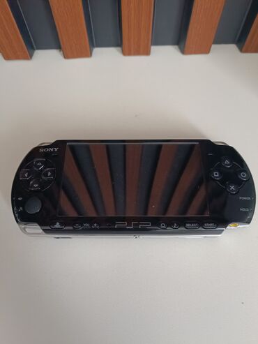 PSP (Sony PlayStation Portable): Продам псп идеальном состоянии вообще не играл вложился 2500 сом