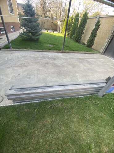 бетоные стойки: Алюминиевые стойки для грузовиков 2к за штуку имеются в наличии 24