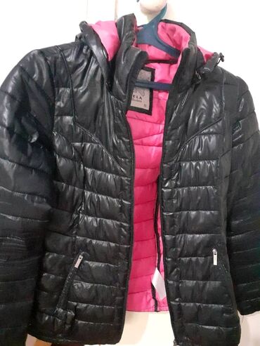 куртка с капюшоном: Деми для девочек sela s.цена 400 с есть небольшой дефект невидимый на