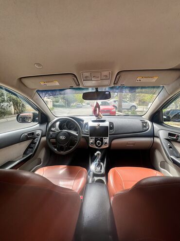 Kia: Kia Cerato: 2 l | 2011 il Sedan — 12