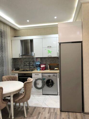 Uzunmüddətli kirayə mənzillər: 28 may metrosunun yaxınlığında 2-ci çixişinda 16 mertebeli binanın — 16