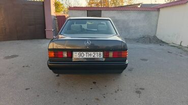 Mercedes-Benz: Mercedes-Benz 190: 2 l | 1989 il Sedan — 3