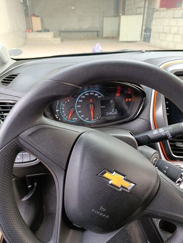 Chevrolet: Chevrolet Spark: 2017 г., 1 л, Автомат, Бензин, Хэтчбэк — 4