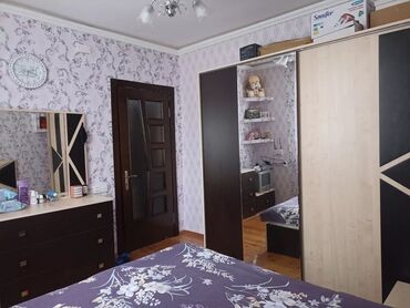 Həyət evləri və villaların satışı: 3 otaqlı, 62 kv. m, Orta təmir — 10