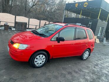 Toyota: Toyota Corolla Verso: 1998 г., 1.6 л, Автомат, Бензин