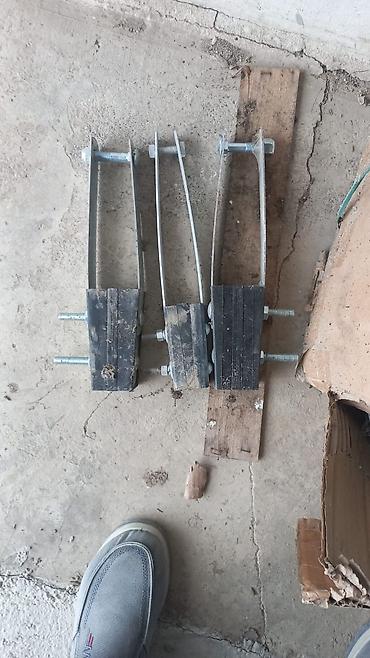 su isidici: Məhsul: Kabel sıxacları (U-bolt tipli), rezin yastıqlı Təsvir: - — 1