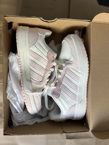 короны для девочек: Кроссовки, 36, 36.5, Adidas Originals, Новый, цвет - Розовый, Самовывоз, Бесплатная доставка, Платная доставка
