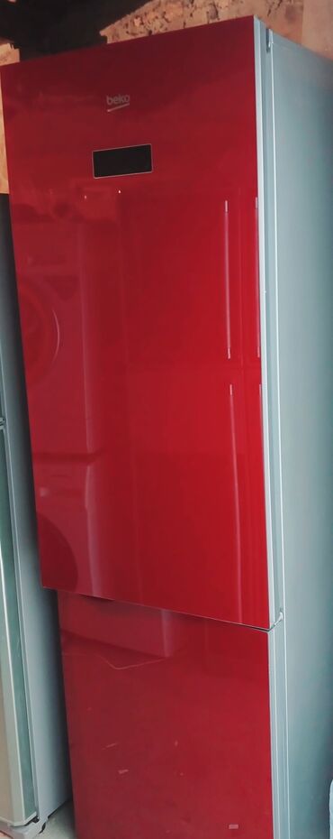 yeni soyducular: Новый Холодильник Beko, Двухкамерный, цвет - Красный