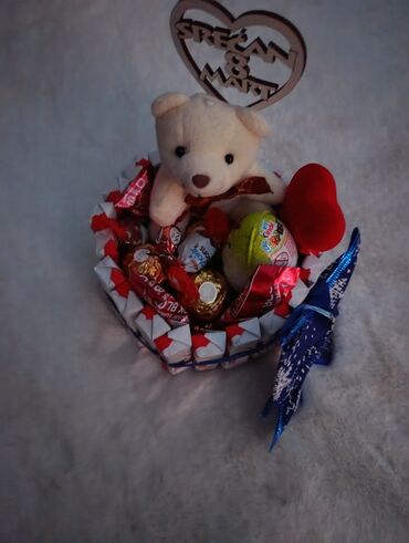 Konditorski proizvodi, slatkiši: Ručno izrađene slatke korpe/torte od čokoladica – idealne za — 15