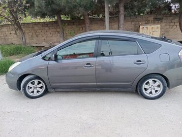 Nəqliyyat vasitəsinin icarəsi: Günlük, Toyota, Depozitlə, Qalmamaq şərti ilə