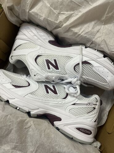 сколько стоит лоро пиано: Кроссовкалар, 35.5, 36, New Balance, Жаңы, түсү - Ак, Өзү алып кетүү, Акылуу жеткирүү