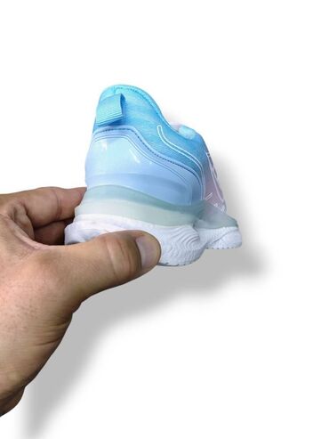 Women's Sneakers and athletic shoes: Nike patike top model

Novo
Brojevi 36 do 41

fb Moja Kupovina 1 — 4