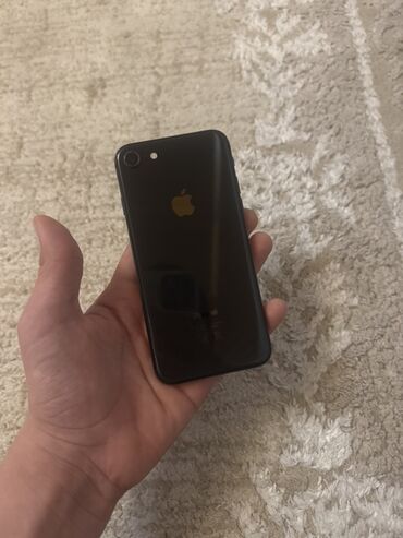 Apple iPhone: IPhone 7, Qara, Barmaq izi — 1