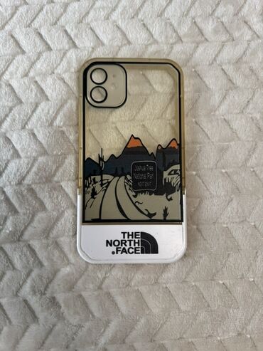 чехлы для очков: Стильный чехол с дизайном от The North Face, изображающим Joshua Tree