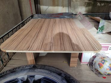 круглый стол кухонный: Ашкана үчүн үстөл, Колдонулган, Тик бурчтуу, Бүктөлбөгөн