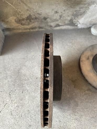 Тормозные диски: Предний тормозной диск BMW 2003 г., Б/у, Оригинал, Германия — 5