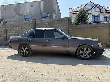 поменяюсь: Mercedes-Benz E-Class: 1991 г., 2 л, Механика, Бензин, Седан — 4