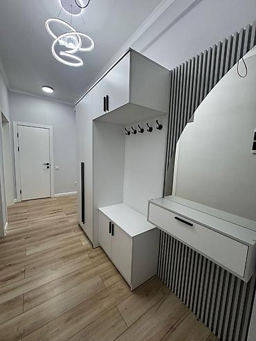 Долгосрочная аренда квартир: 3 комнаты, Риэлтор, Без подселения, С мебелью полностью — 1