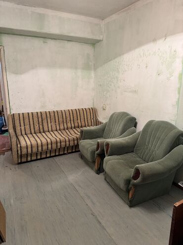 прошу помочь: Даром отдаем кресла и диван. Забрать нужно все вместе. Ориентир мед