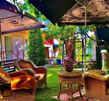 недорогой отдых на иссык куле: Коттедж, Blue House Чолпон-Ата
