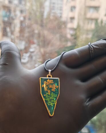 Kulonlar: Epoksi qatqı ilə hazırlanmış əl işi kulonlar - Çiçək kolleksiyası — 17