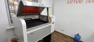 fasad master в Кыргызстан | ДРУГИЕ АКСЕССУАРЫ ДЛЯ КОМПЬЮТЕРОВ И НОУТБУКОВ: Лазерный станок размером 60 на 40 для резки и гравировки. Состояние