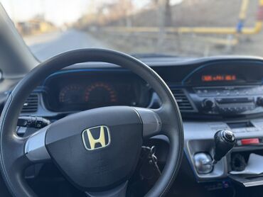 Honda: Honda FR-V: 2004 г., 1.7 л, Механика, Бензин, Минивэн — 4