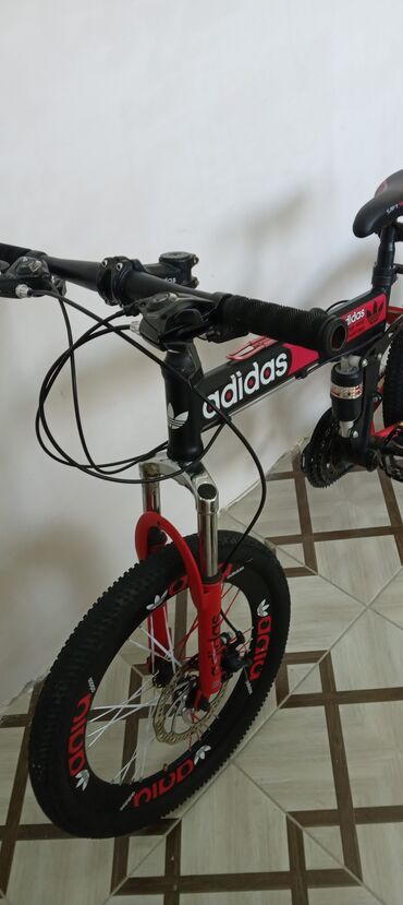 Şəhər velosipedləri: Dəyərindən ucuz Təzə 20 lik velosiped.
Real alan yazsın — 6