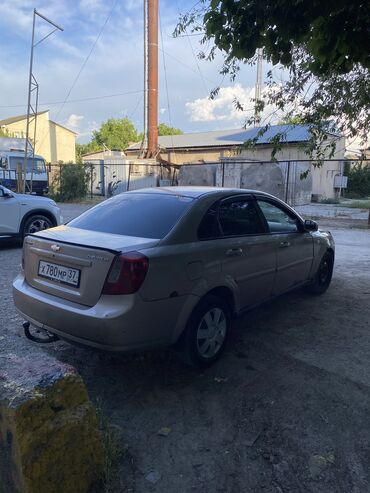 рф учет: Chevrolet Lacetti: 2005 г., 1.6 л, Механика, Бензин, Седан