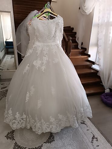 Свадебные платья: Свадебное платье