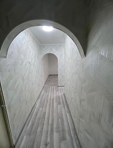 Батирлер: 1 бөлмө, 66500 м², 8-мкр 104-серия, 4 кабат, Жаңы ремонт — 10