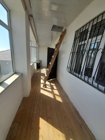 Həyət evləri və villaların satışı: 5 otaqlı, 240 kv. m, Orta təmir — 31