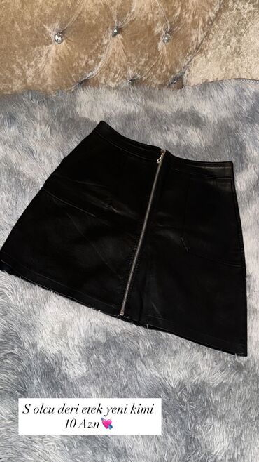 Kokteyl donlar: Geyimlerin her biri yeni kimidir ve muxtelif olculerdedir qeyd edilib — 21