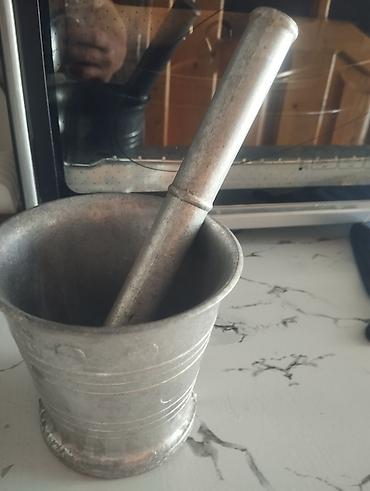 turşu satışı: Sarımsaq döyən qədimidi - Material: bərk metal (ağ/boz ərinti), ağır — 1