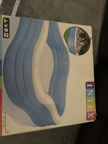 Maskalar, eynəklər: İşlənmiş Şişmə Hovuz Intex, 2.1 - 3 m, 1001 - 1500 l