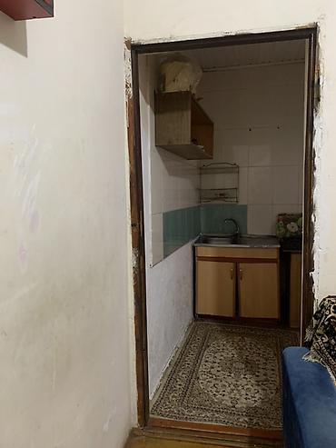 Həyət evləri və villaların satışı: - Plan: girişdə dəhliz, 2 yaşayış otağı, ayrıca kiçik mətbəx, sanitar — 3