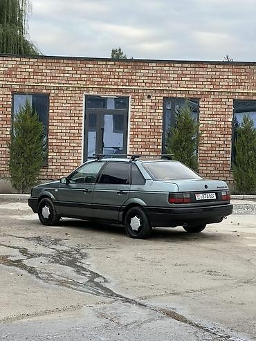 Volkswagen: Volkswagen Passat: 1988 г., 1.8 л, Механика, Бензин, Седан — 2