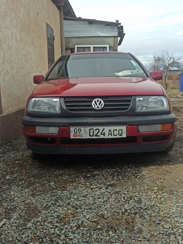 Volkswagen: Volkswagen Vento: 1993 г., 1.8 л, Механика, Бензин