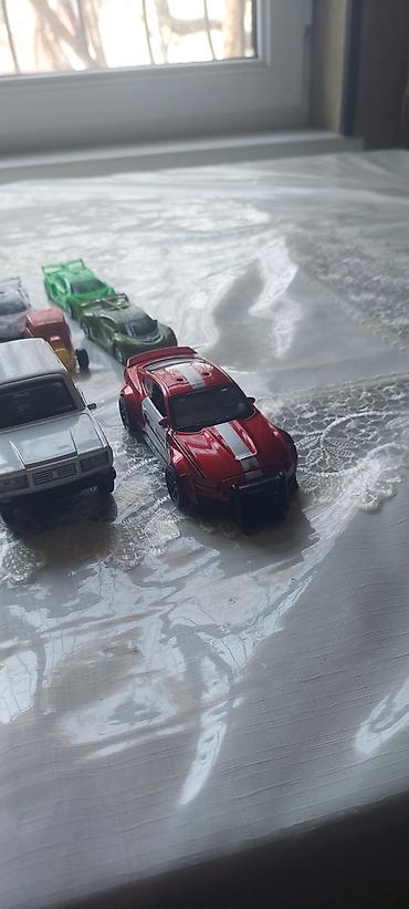 İncəsənət və kolleksiyalar: Metal oyuncaq maşınlar dəsti - Miqyas: təxminən 1:64 - Korpus: metal — 1
