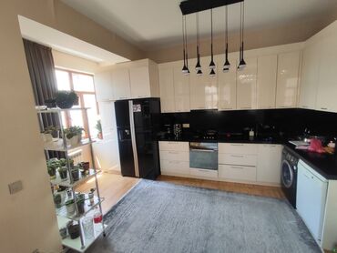 Yeni tikili: Bakıxanov qəs., 3 otaqlı, Yeni tikili, m. Neftçilər, 106 kv. m — 10