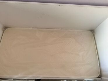 Oğlan və qız üçün, Dördbucaq, Beşik, Dəst ilə, Matras ilə, Yellənmə mexanizmsiz