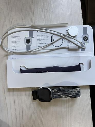 Apple Watch: Apple Watch 11 серия 42мм с комплектом ремешков и зарядкой. Емкость — 2