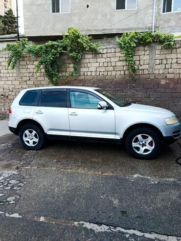 Volkswagen Touareg: 2.5 l | 2004 il Ofrouder/SUV