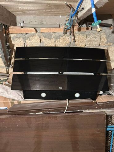 Микроволновки: Вытяжка Beko, цвет - Черный, Новый