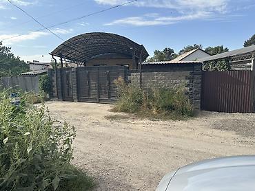 сдаю студию красоты: Продаётся частный дом с просторным двором и навесом. Основные — 1