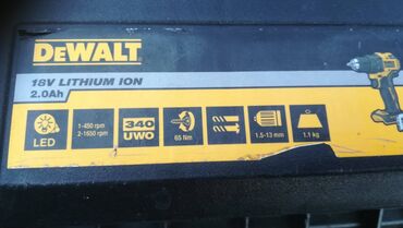 Električne bušilice: Dewalt akumulatorska bušilica sa pratećom opremom. Set uključuje — 8
